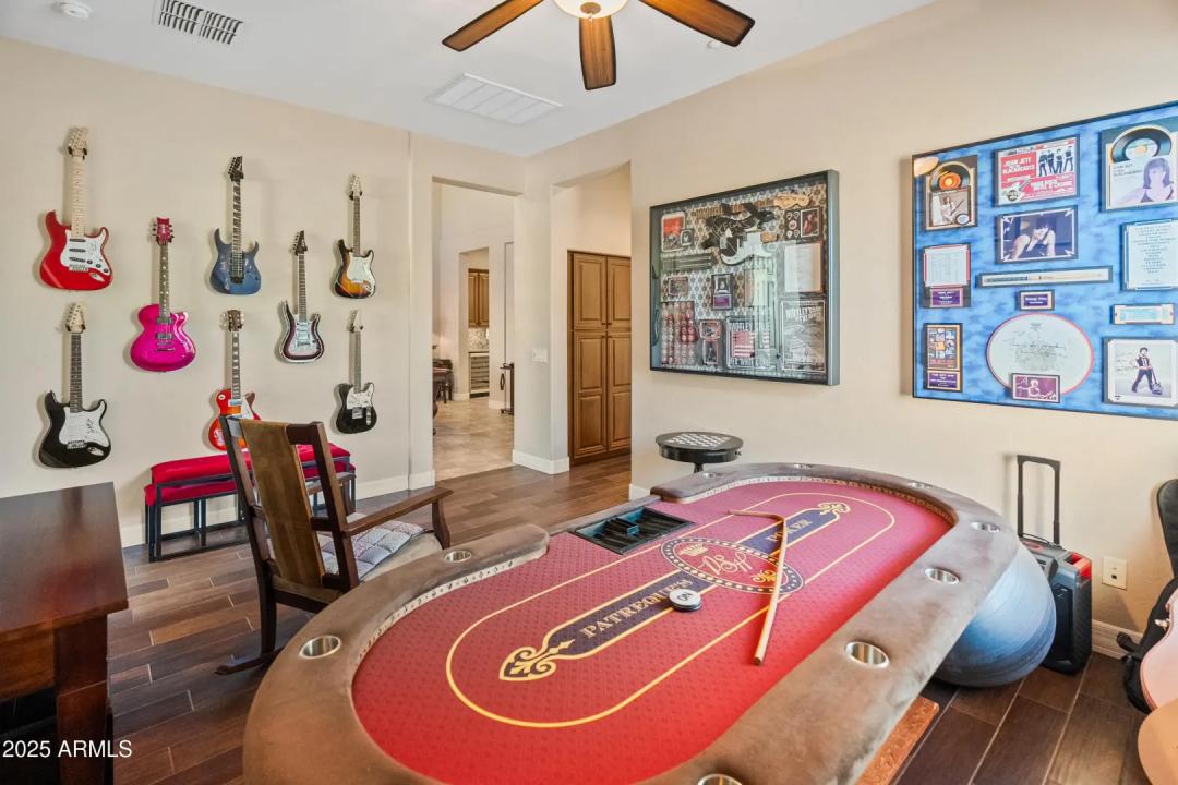 Real Estate Picture 17