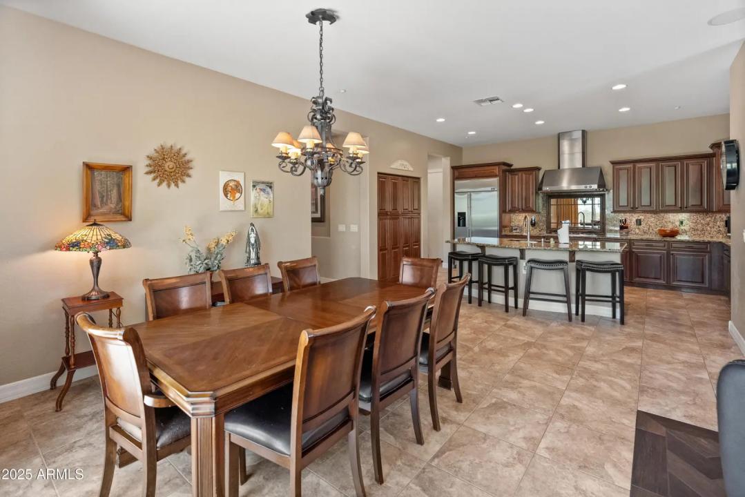Real Estate Picture 9