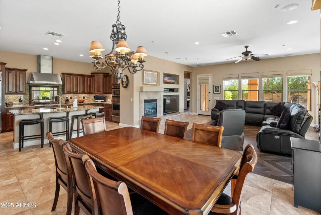 Real Estate Picture 8