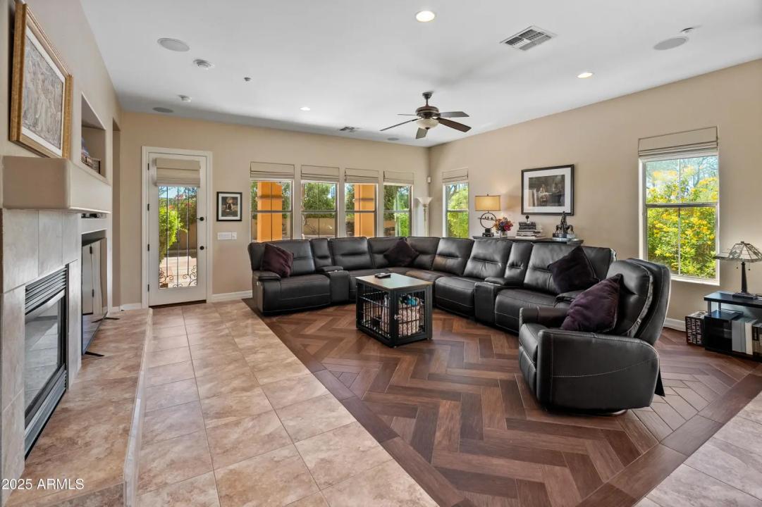 Real Estate Picture 13