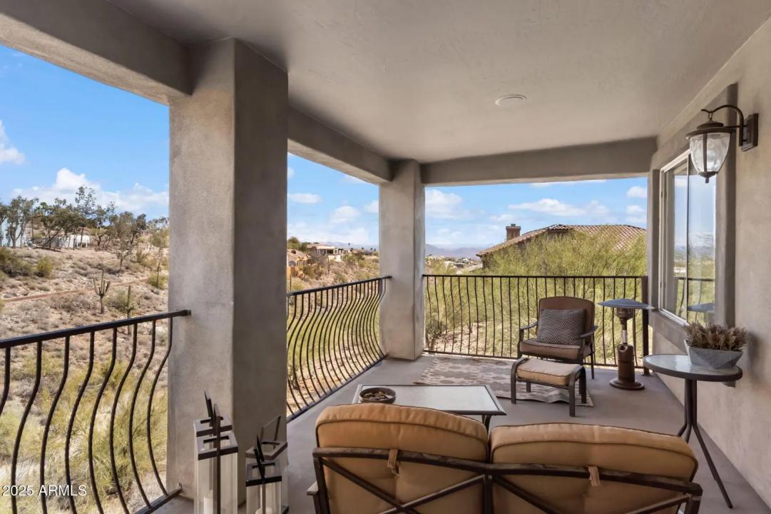 Real Estate Picture 11