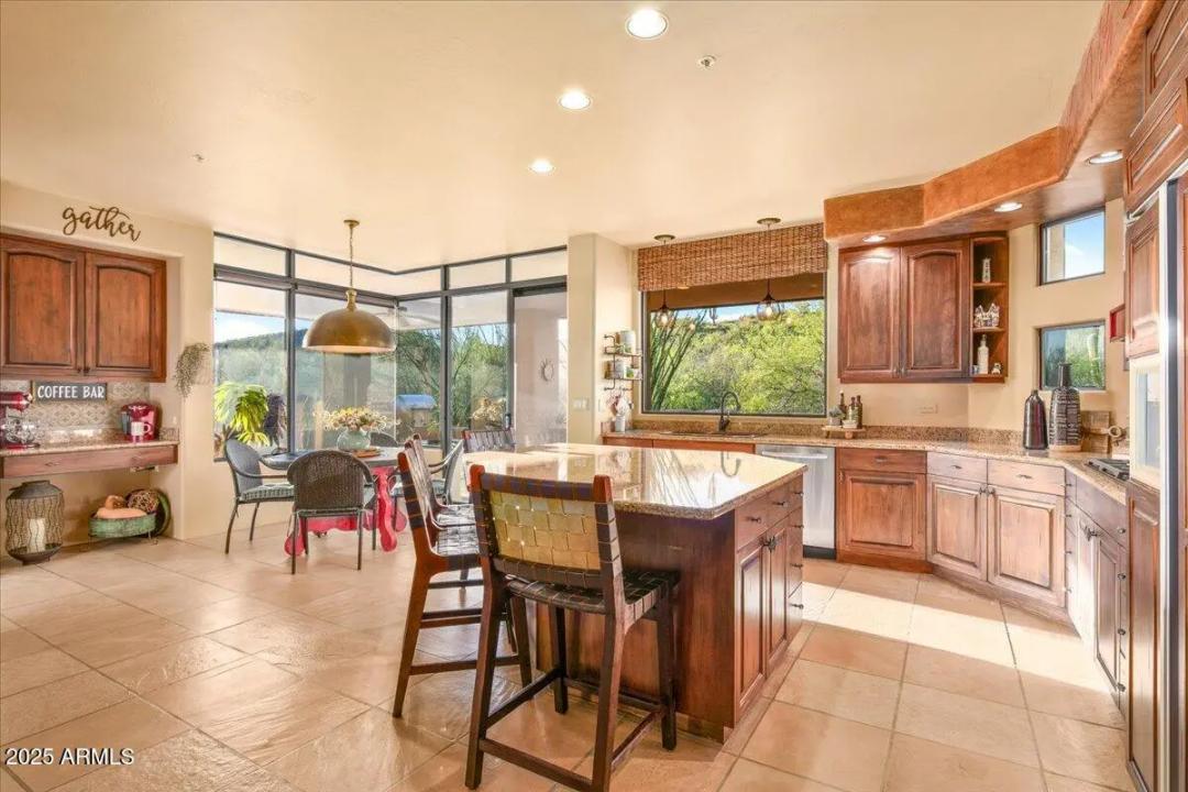 Real Estate Picture 17