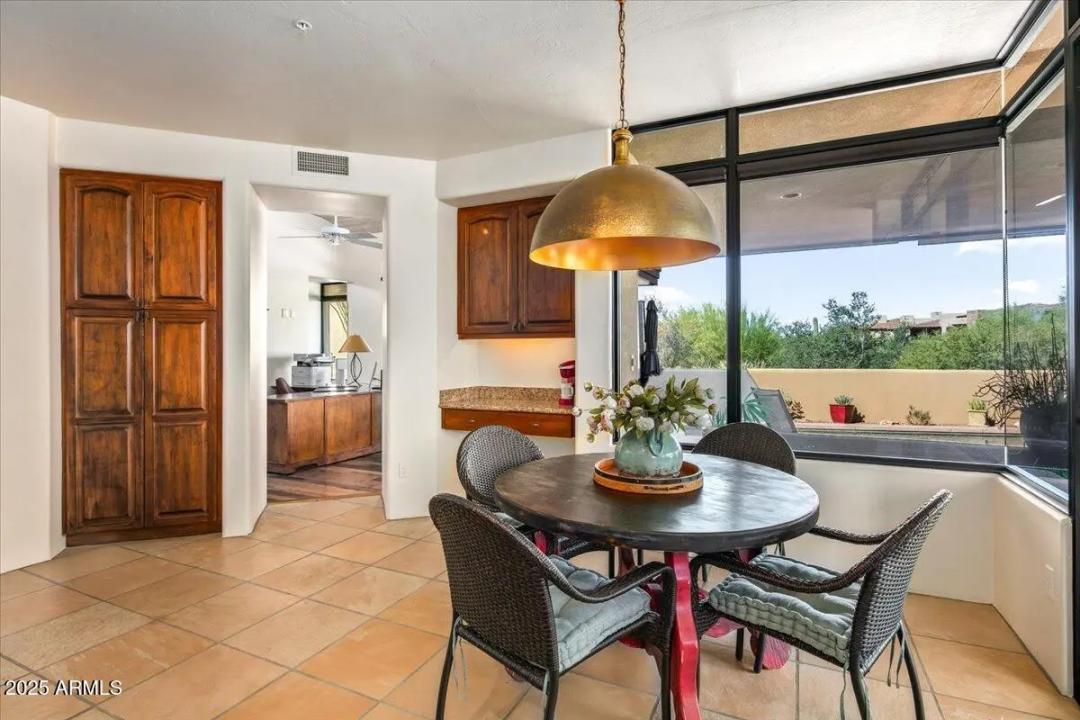 Real Estate Picture 11
