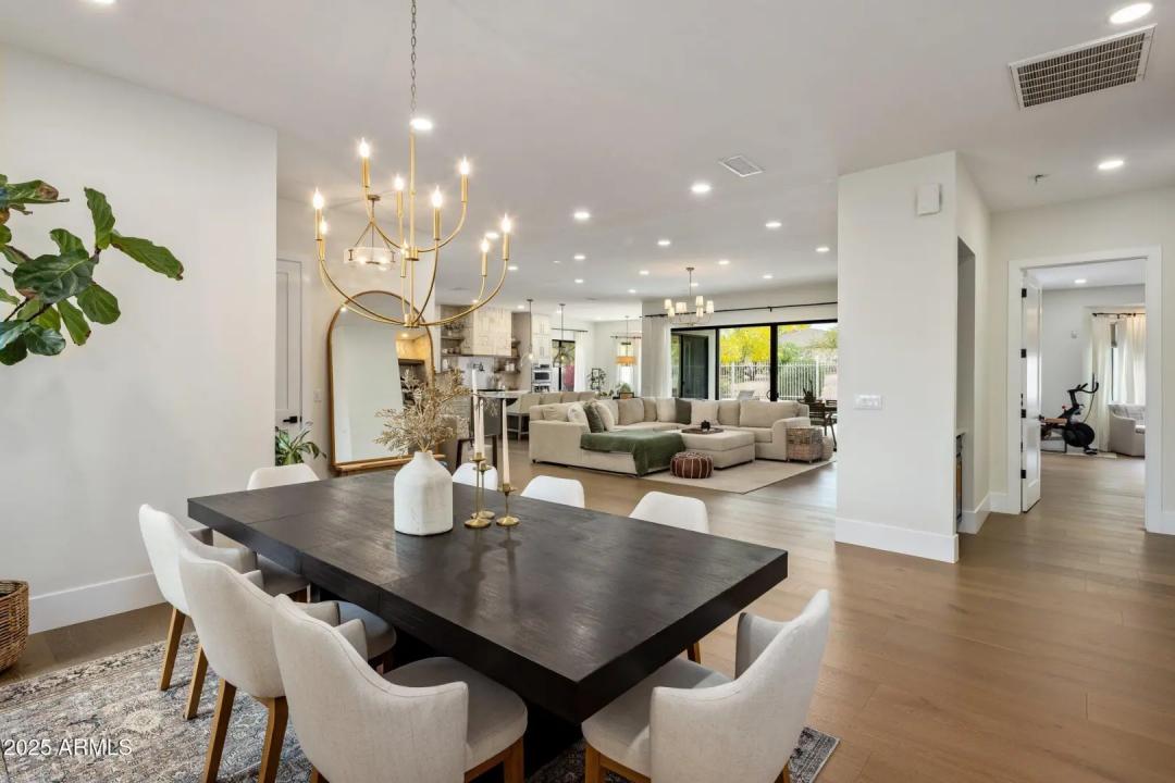 Real Estate Picture 3
