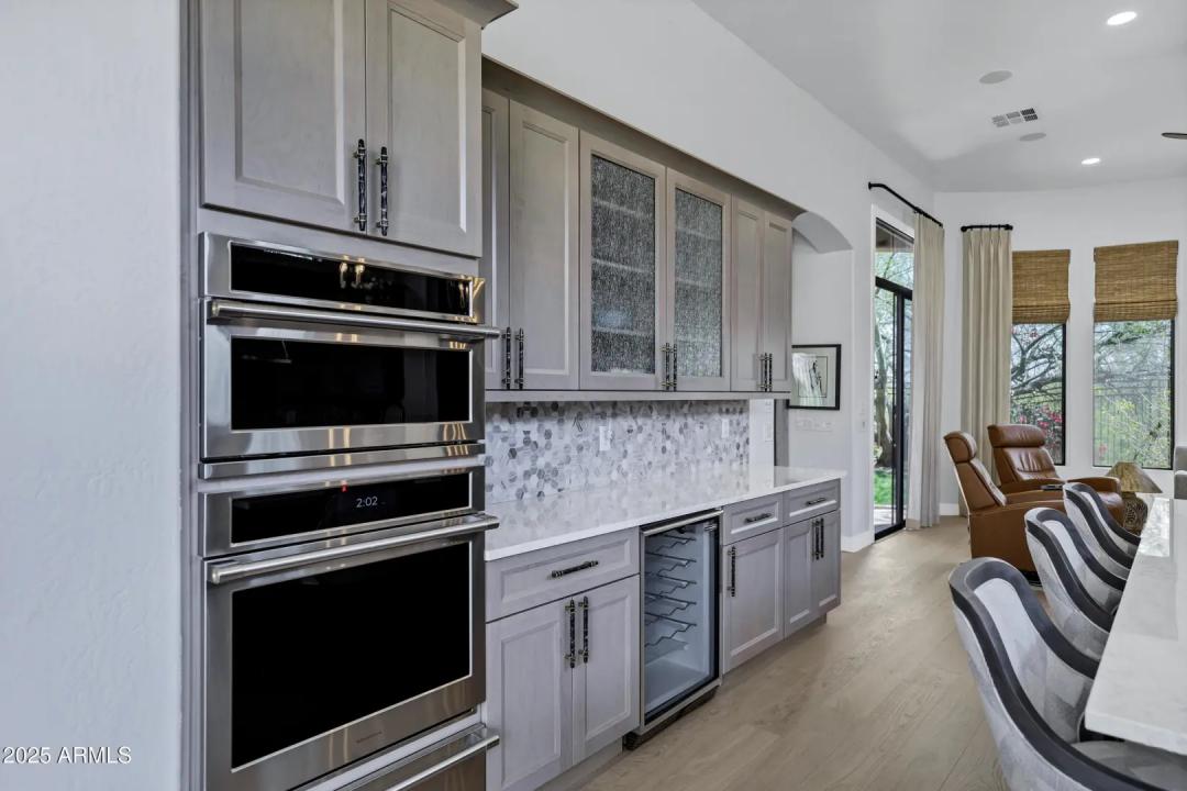 Real Estate Picture 23