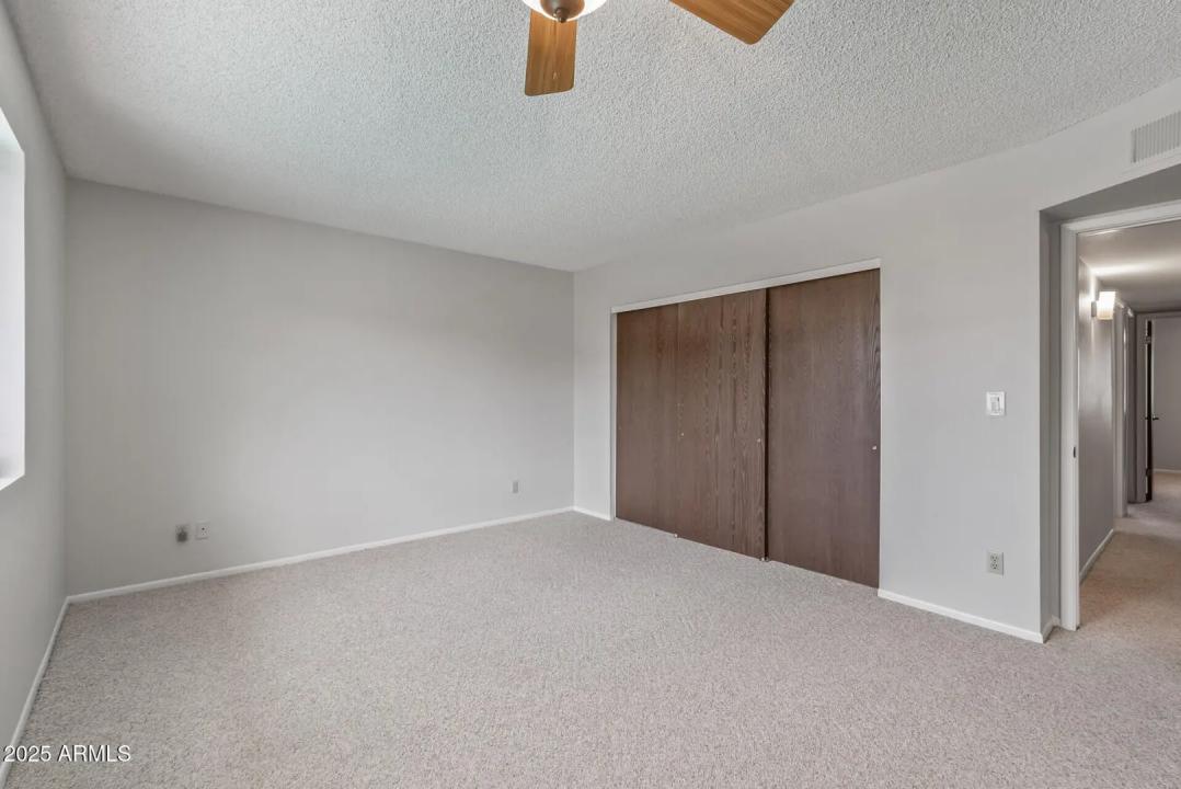 Real Estate Picture 18