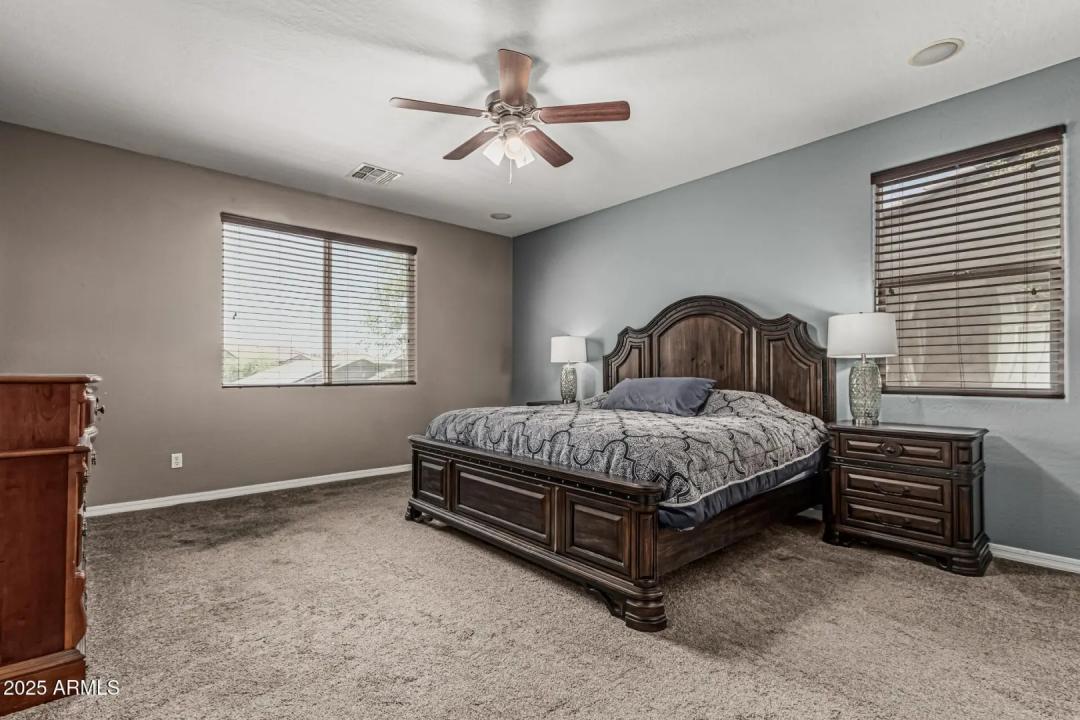 Real Estate Picture 24