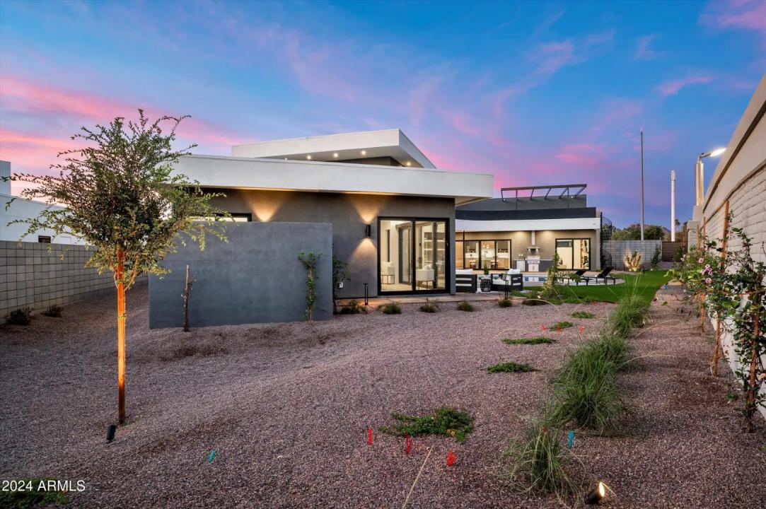 Real Estate Picture 44
