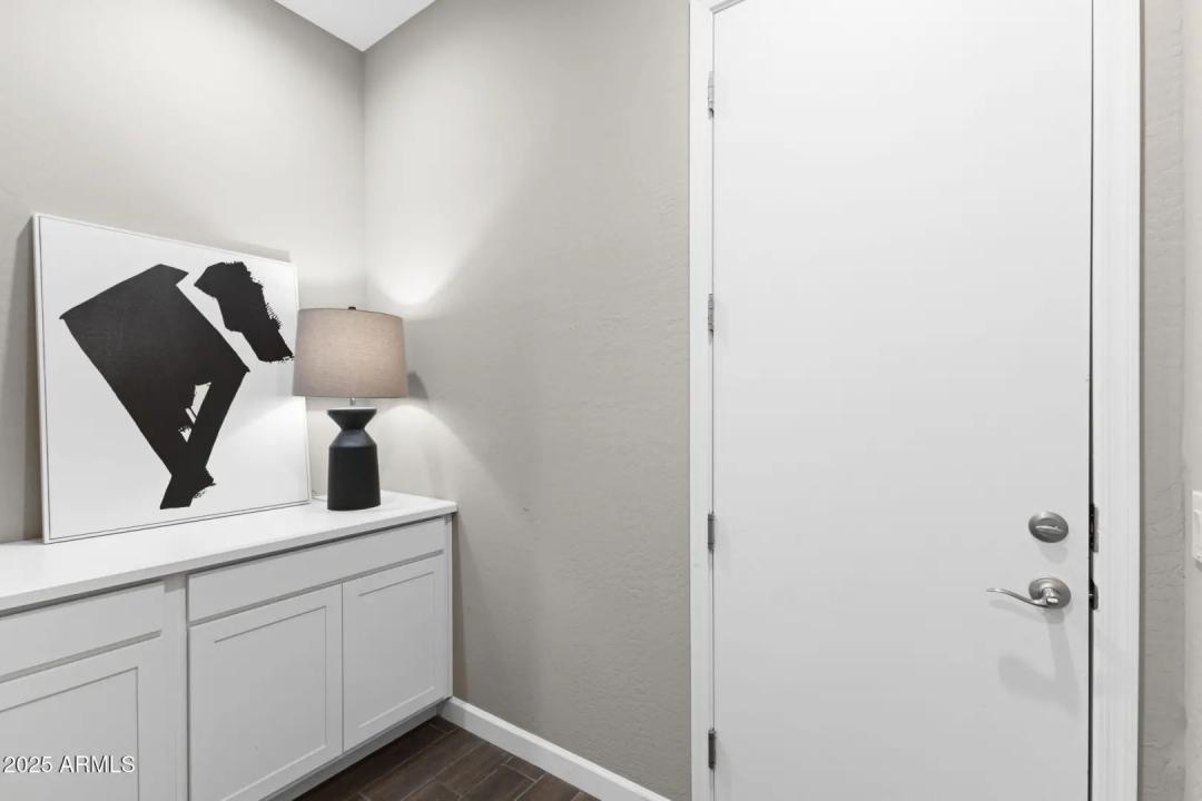 Real Estate Picture 6