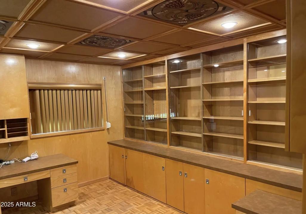 Real Estate Picture 15