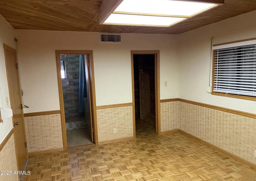 Real Estate Picture 20