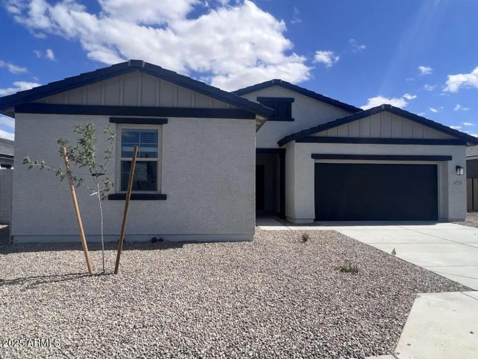 Real Estate Picture 3