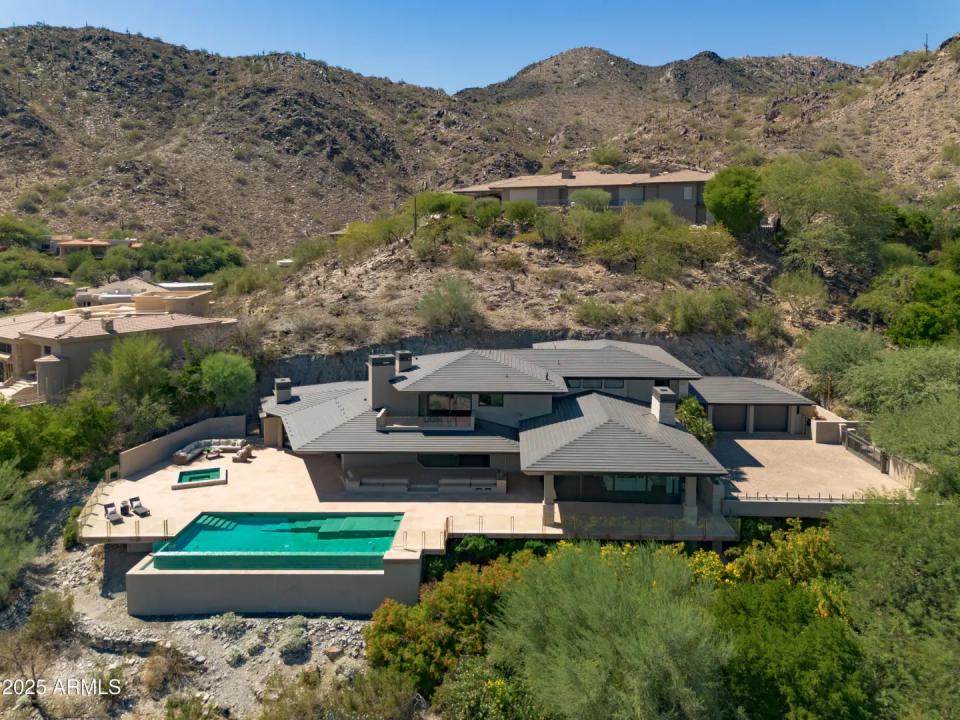 Real Estate Picture 1