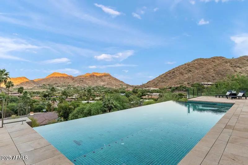 Real Estate Picture 52