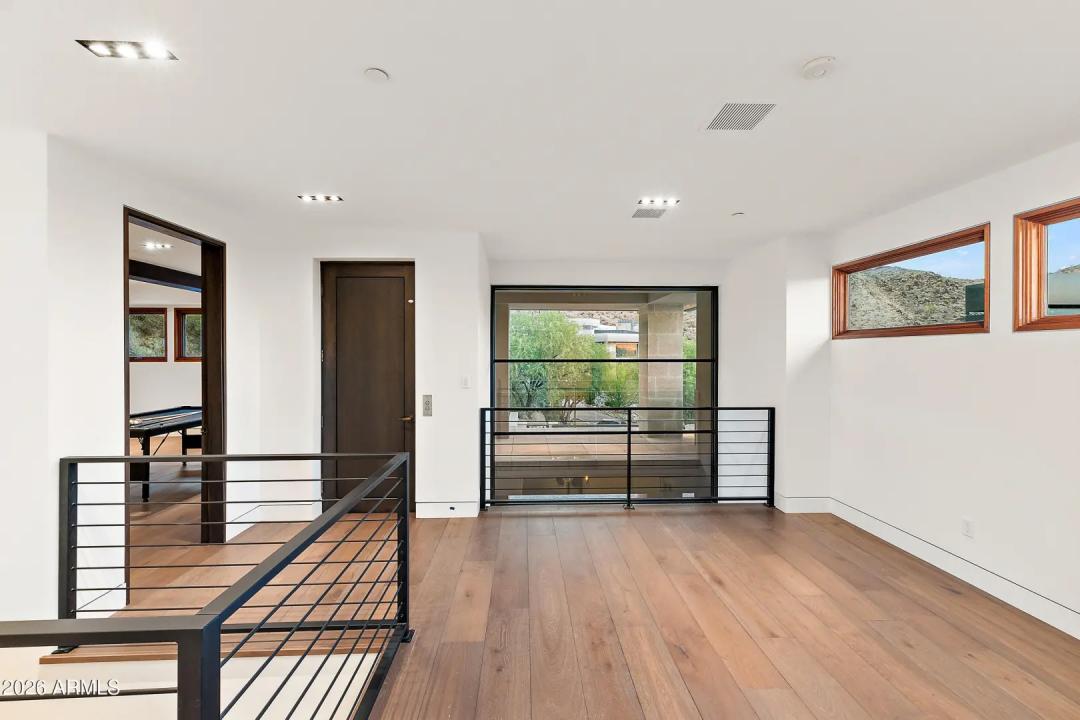 Real Estate Picture 29