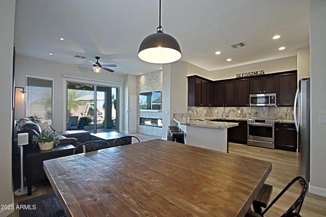 Real Estate Picture 15
