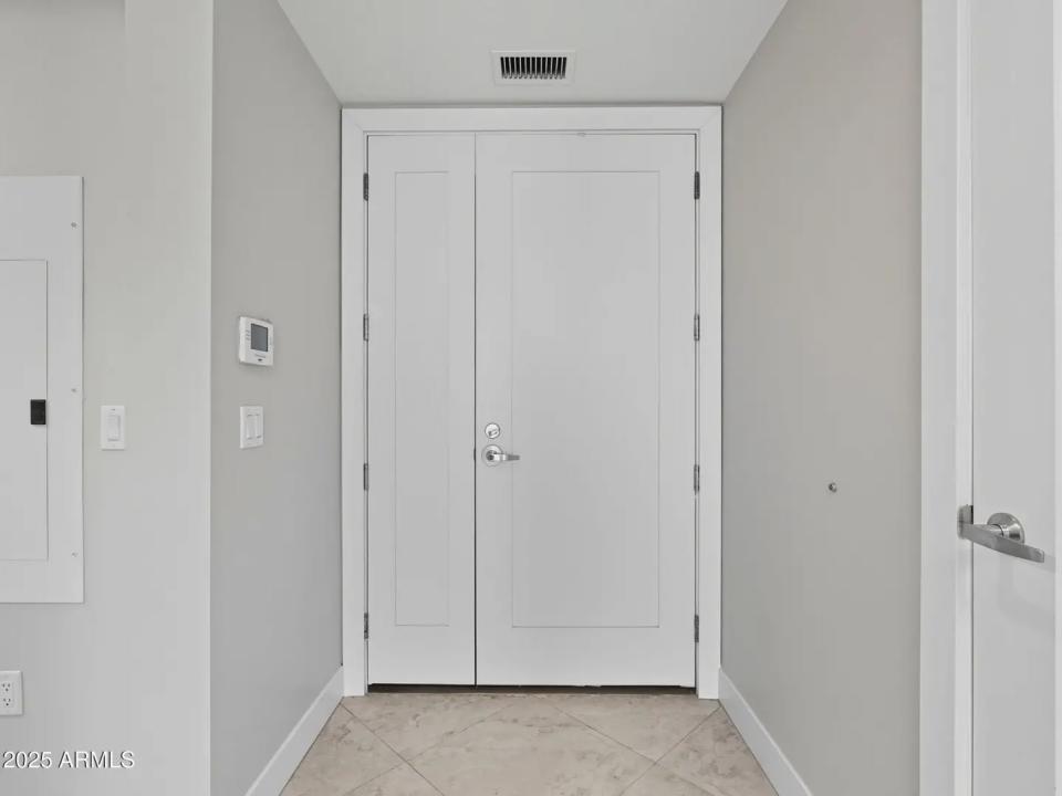 Real Estate Picture 9