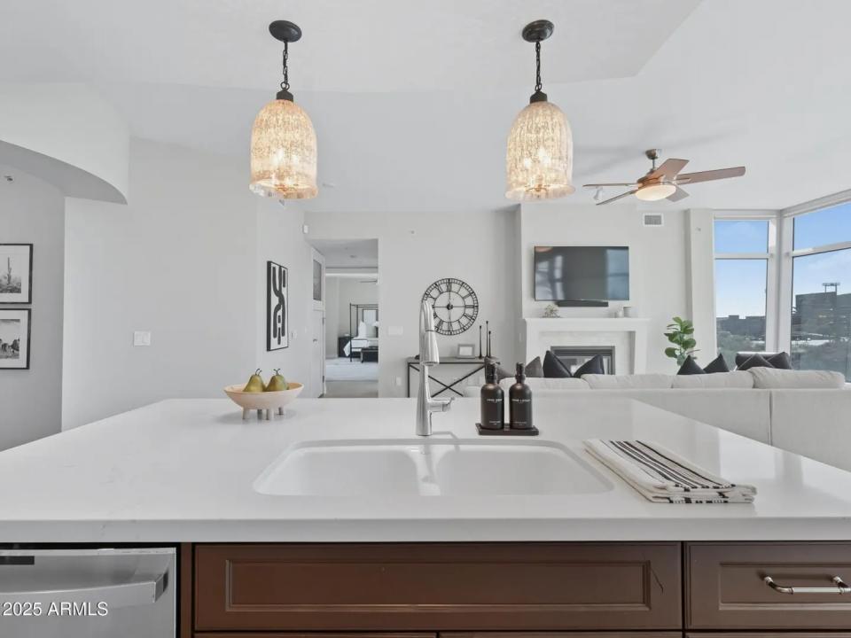 Real Estate Picture 14