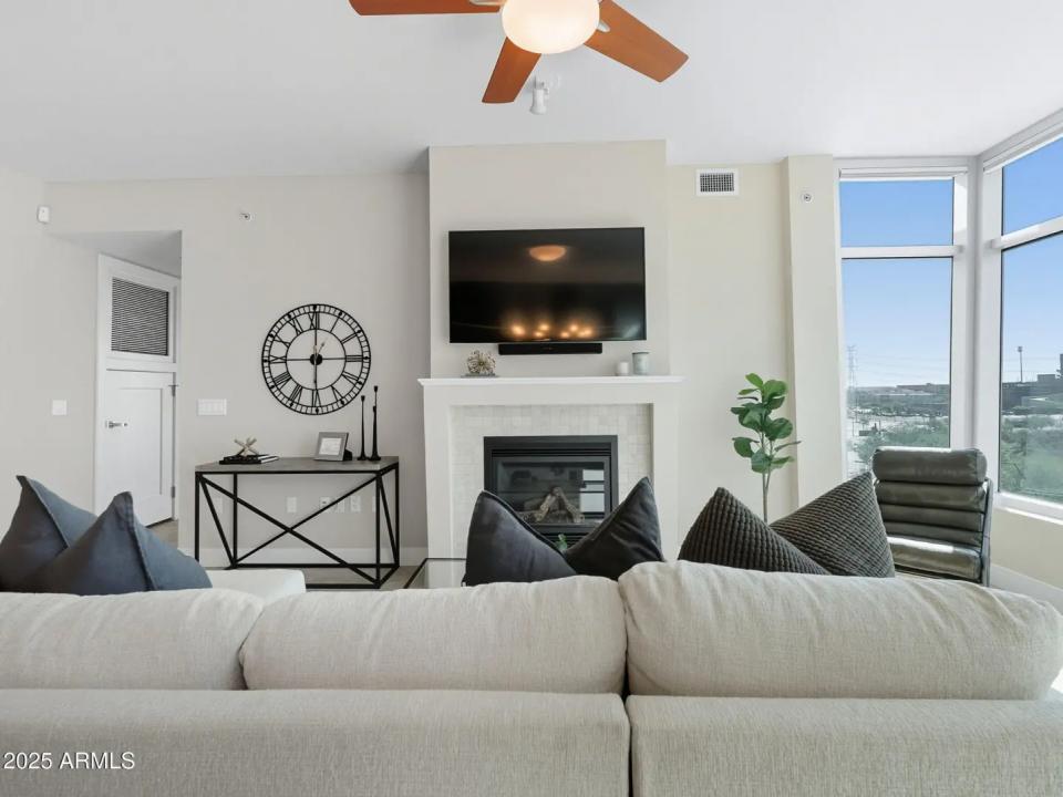 Real Estate Picture 17