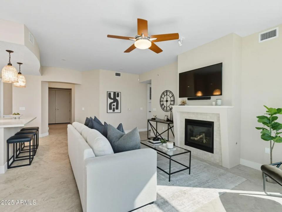 Real Estate Picture 18