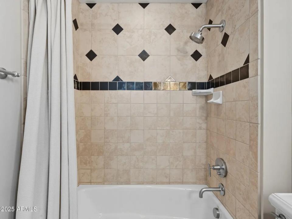 Real Estate Picture 34