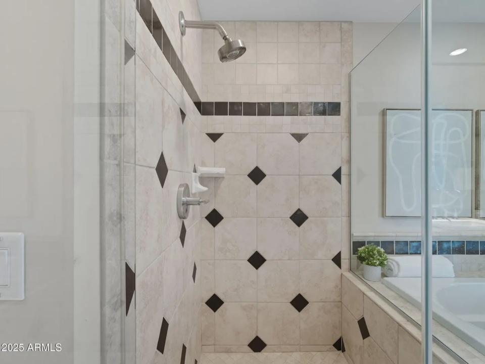 Real Estate Picture 29