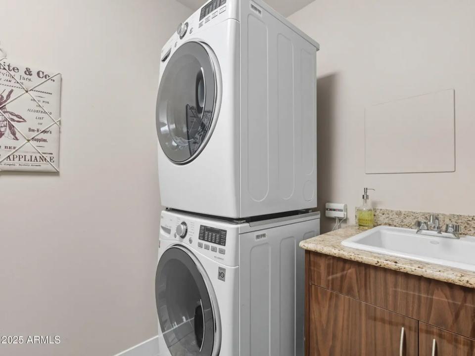 Real Estate Picture 35