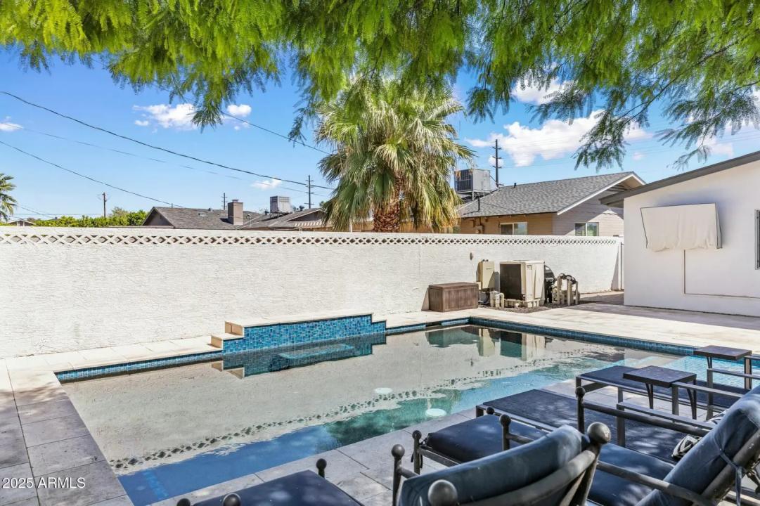 Real Estate Picture 23