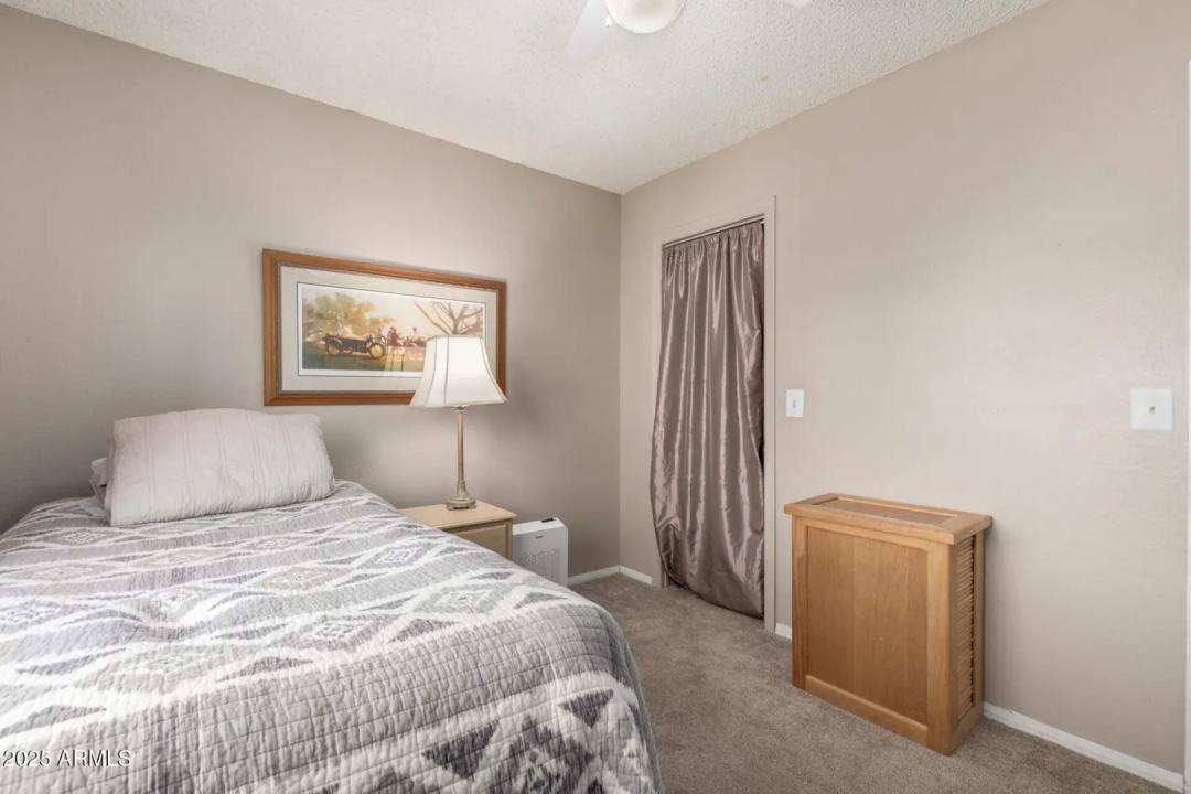 Real Estate Picture 24
