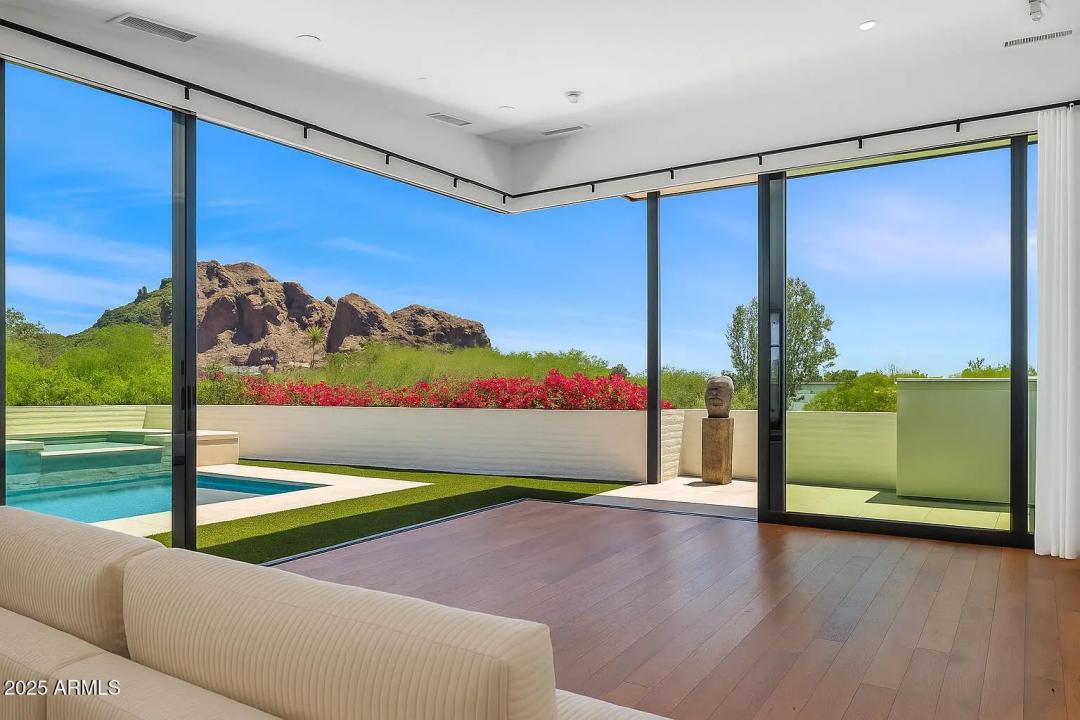 Real Estate Picture 5