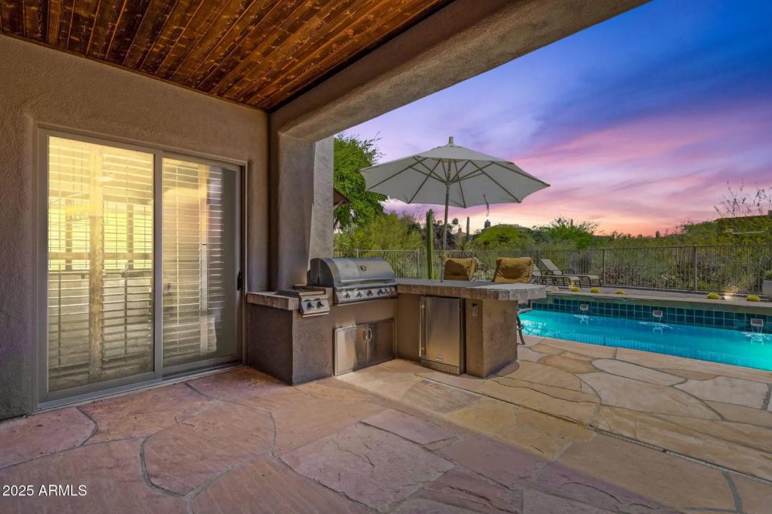 Real Estate Picture 32