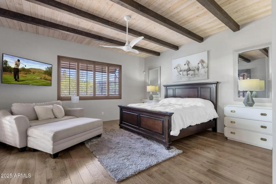 Real Estate Picture 24