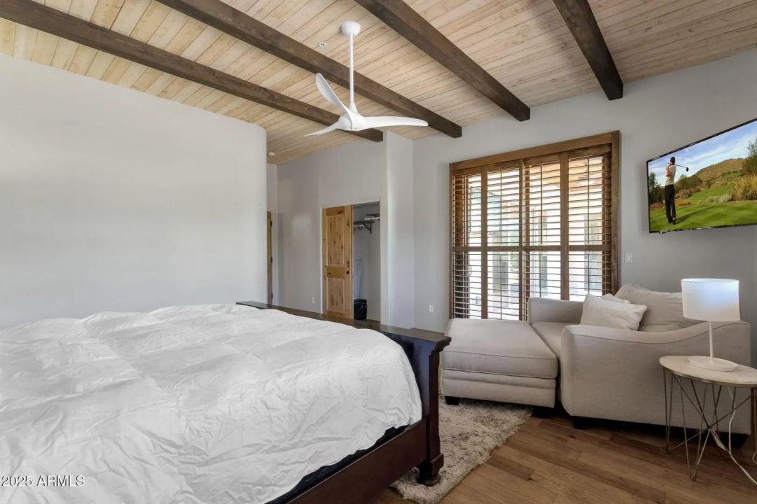 Real Estate Picture 25