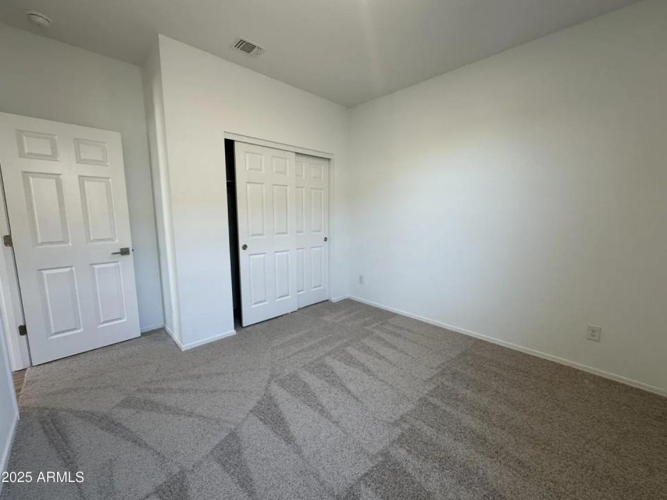 Real Estate Picture 8