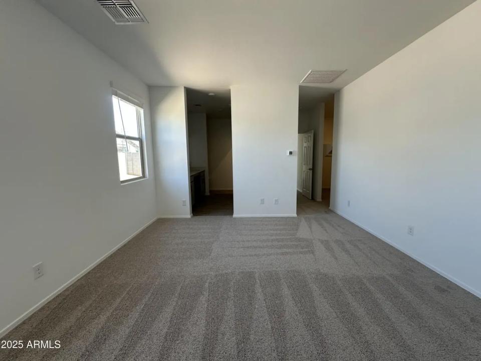 Real Estate Picture 20
