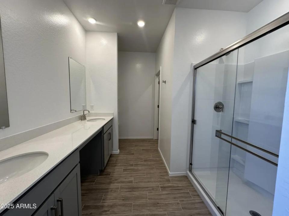 Real Estate Picture 21