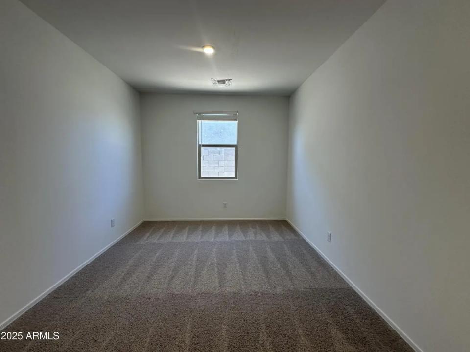 Real Estate Picture 26