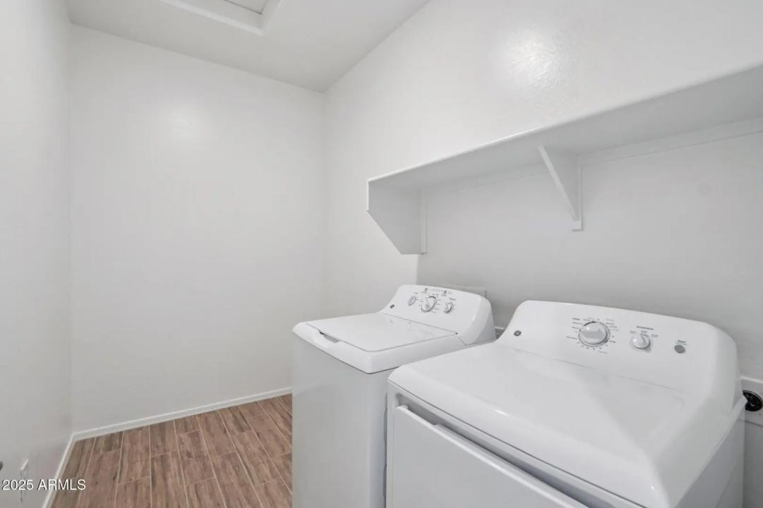 Real Estate Picture 23