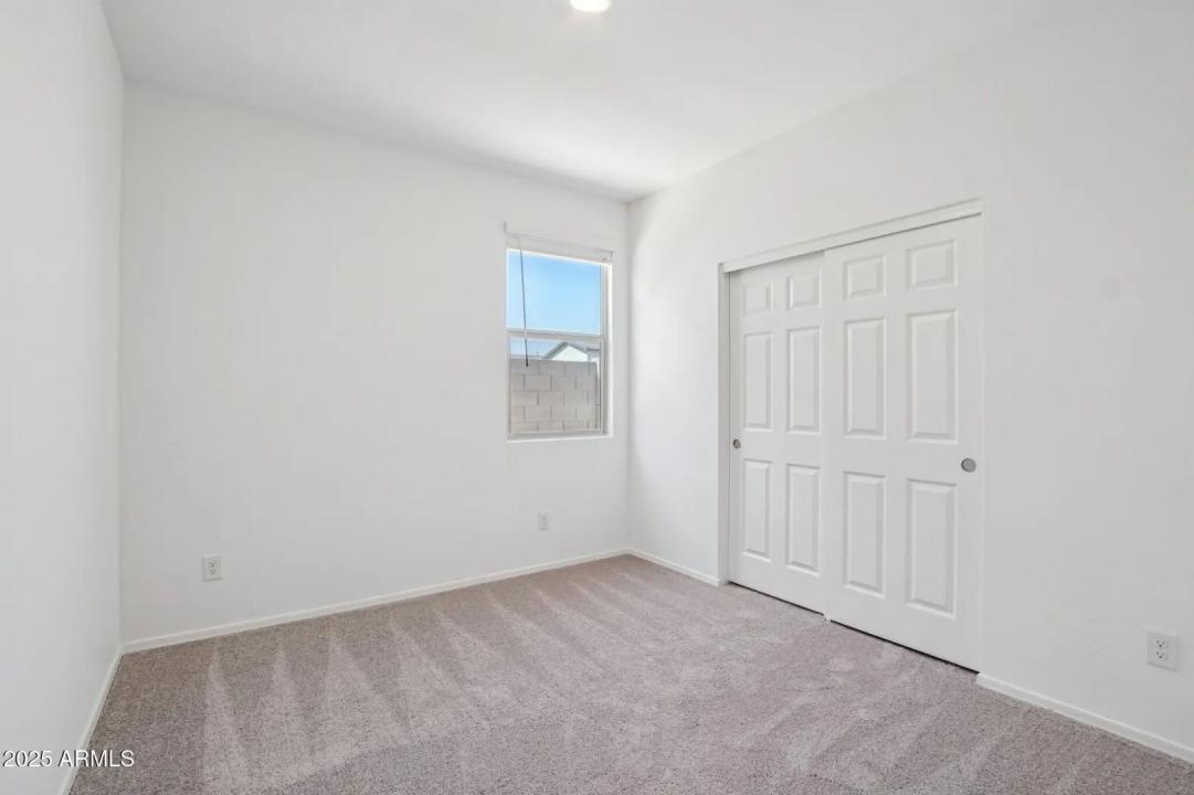 Real Estate Picture 26
