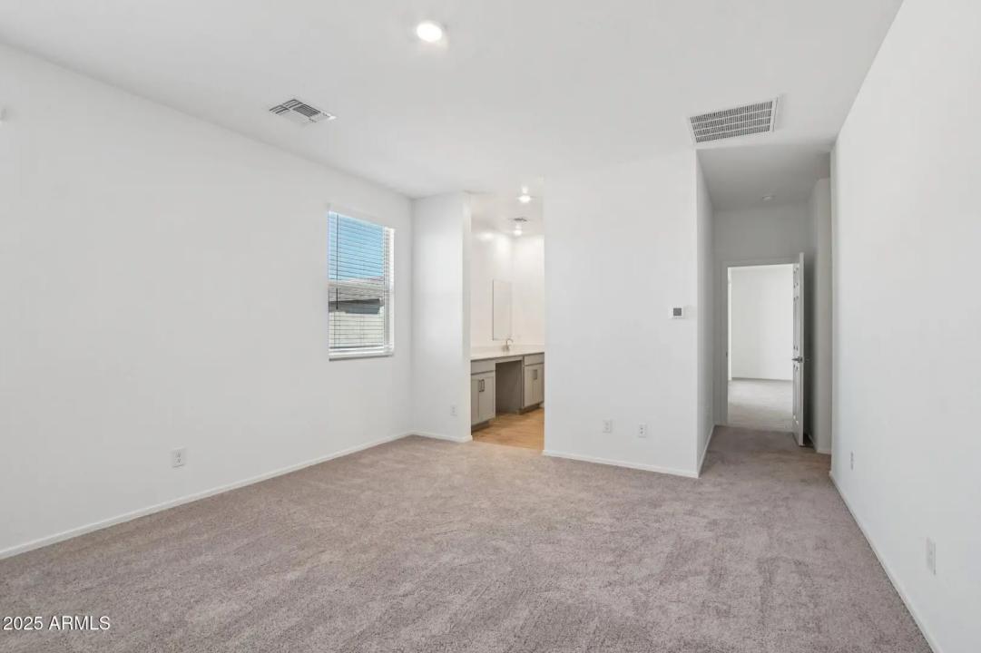 Real Estate Picture 30