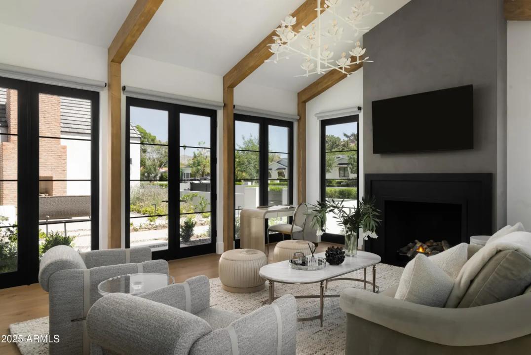 Real Estate Picture 6