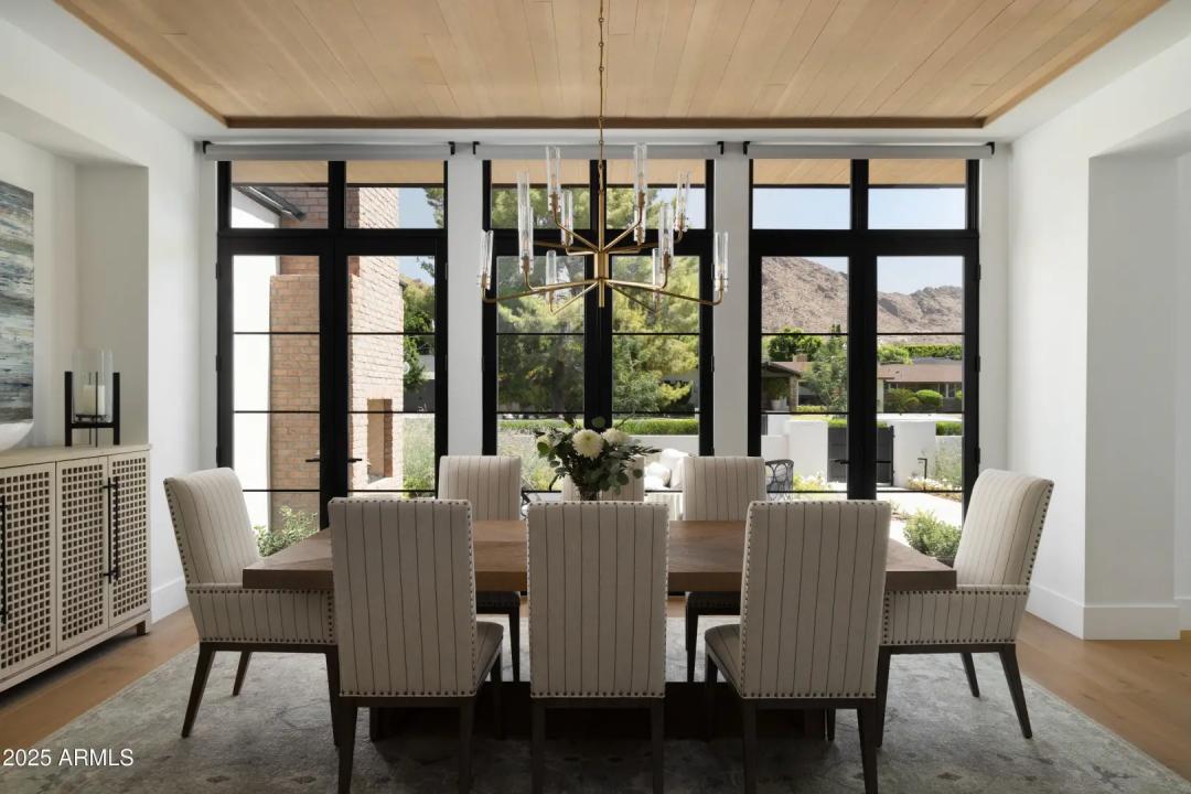 Real Estate Picture 5