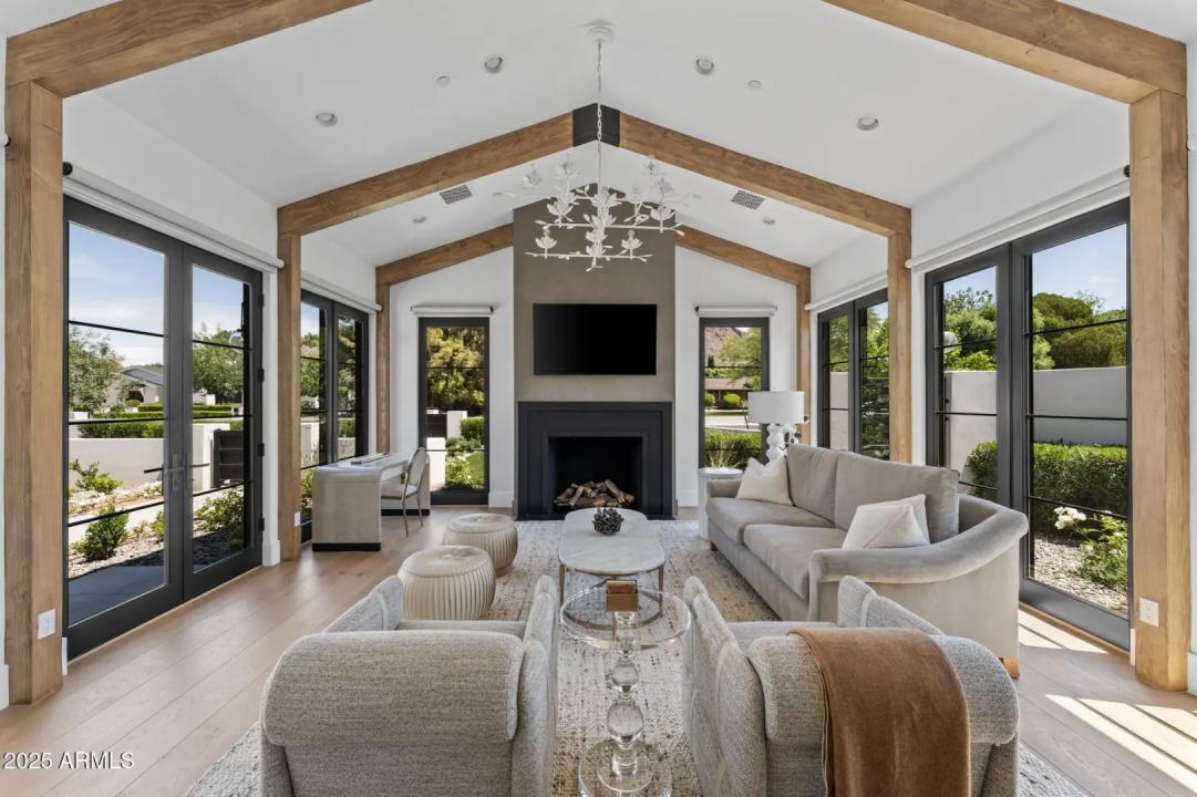 Real Estate Picture 19