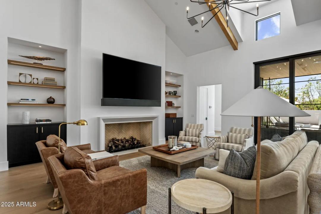 Real Estate Picture 15