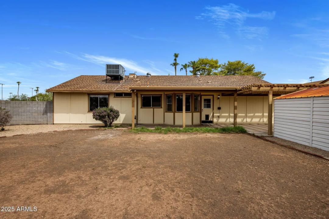 Real Estate Picture 14