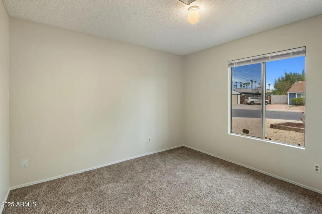 Real Estate Picture 9