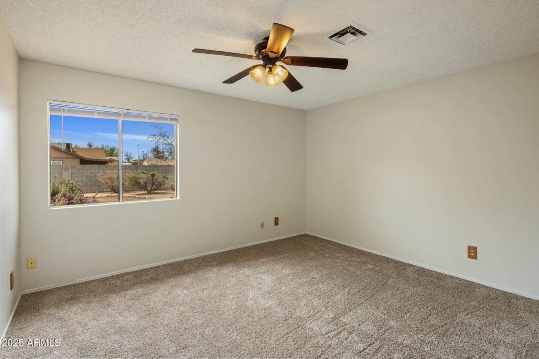 Real Estate Picture 6