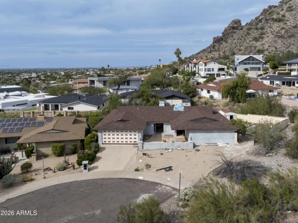 Real Estate Picture 7