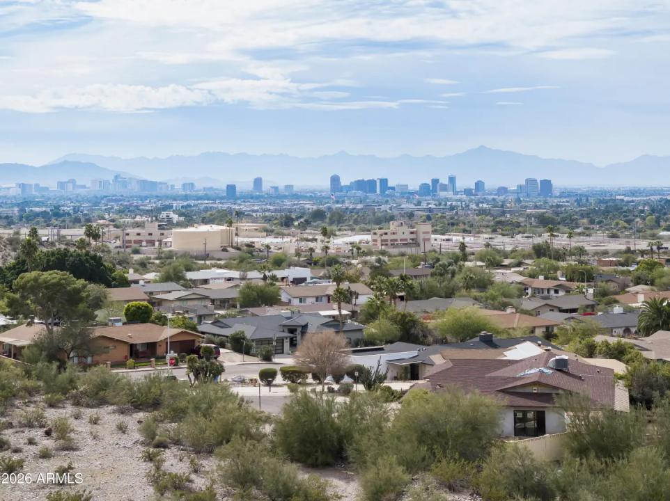 Real Estate Picture 9