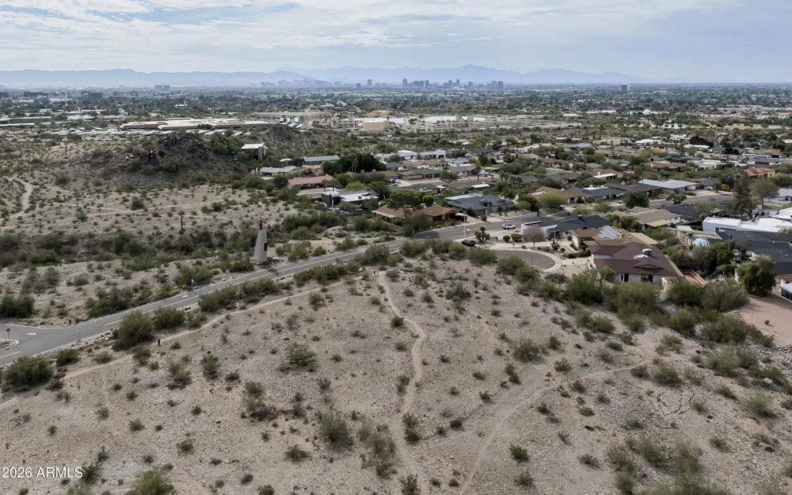 Real Estate Picture 11